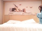 伽女教练破洞牛仔破洞丝穿了又脱大白痴