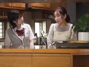 继父在母亲怀孕后无法满足性欲1