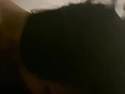 无套内射酒吧气氛组兼职，开了五瓶香槟吧我带回出租屋，说有性瘾