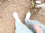 小姨子逼里夹跳蛋爬山姐夫后入猛插蜜穴淫水横流打飞机射小姨子满满一嘴