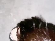 在朋友家停车场和楼梯间调教小姨子扣逼高潮喷水爆操后入内射