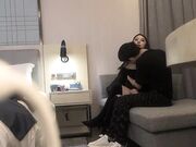 极品女神明星脸，清纯甜美大美女，沙发口交啪啪，共度春宵一刻