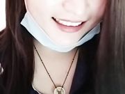 漂亮萌妹子制服漏奶漏逼尿尿