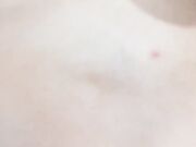 漂亮大奶美女 太亮了 我总觉得有摄像头在拍我 好警觉的妹子