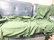 御姐范良家眼镜妹性感黑丝美腿撩起裙子按摩器震穴扛起腿一顿爆操