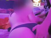 深吻配合抚摸搓揉引诱出人类原始的欲望