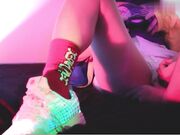 娇郁病妹 怼弄打游戏的娇郁病妹 玩弄白虎逼无套内射