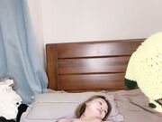 文静乖巧妹妹 苗条身材黑丝美腿 被炮友干主动骑乘位猛坐 被操哎呀哎呀浪叫