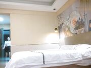 大奶少妇 网约兼职居然是邻居人妻就是活好