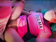 上海06年可爱Coser约炮粉丝没想到像小母狗一样被踩着头后入打桩叫声巨大无套猛干