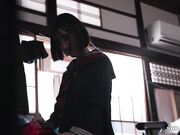 清纯女学生被恶臭中年大叔连续内射2