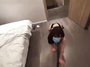 还不上外债的她 被迫在酒店做援交 变态的胖子撒尿调教