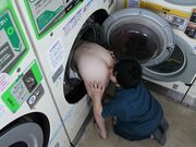 雨天洗衣房里的毫无防备姐姐1