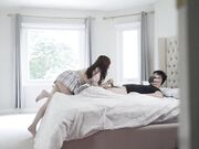 性感御姐女神穿JK白丝吹醒小哥晨炮狂榨精