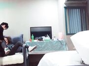 小伙给小阿姨介绍朋友想3P又怕阿姨不同意开一间房 阿姨看两个小鲜肉必须尝鲜