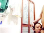 女神英语老师Alyssa卫生间跪舔后入啪啪