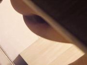 女士WC隔间多角度拍脸又拍下面