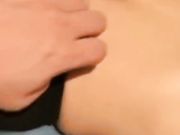 和性感黑丝女同事吃饭饮料下迷药