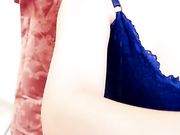 骚气肥逼美女椅子上振动棒自慰