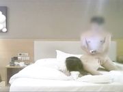 漂亮长发美眉很会吃鸡鸡美女娇喘淫叫表情受不了