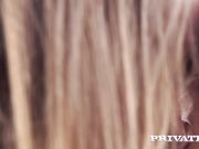 游泳池边一屌日两美