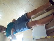 女厕偷放摄像头偷拍年轻美眉