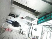 看妹子表情还挺享受的