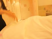 漂亮美女还会倒挂金钩