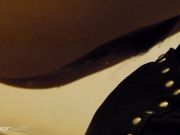 女卫隔间多视角拍下漂亮妹子