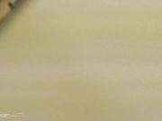 女卫隔间多视角拍下漂亮妹子