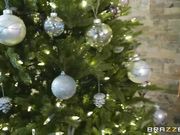 暴操圣诞女郎美臀间的两个洞洞