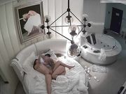 强壮纹身男把小三搞到高潮淫叫