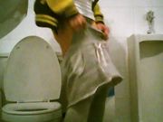 女厕偷拍来跳健美操的少妇