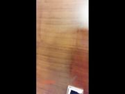 福利剧情演绎下班忘带钥匙在邻居家等妈妈 你家怎么这么热