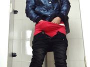 商场厕拍看起来很富有的阿姨