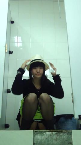 商场厕拍 爱漂亮的妹子