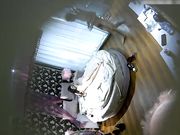 美女太饥渴了脱完衣服就玩鸡鸡