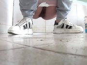 双机位厕拍 看起来都很开心