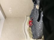 装扮成女人在家接客的伪娘