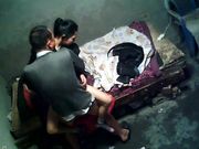 大叔嫖妓结果不够硬想要舔逼被拒