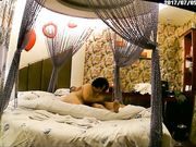 欲求不满与情夫开房疯狂裹大鸡巴