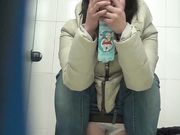 商场厕拍系列 皮裤妹子下面很干净