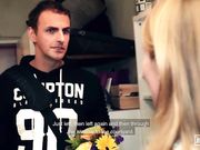 与两个超级好色姐妹花的性狂欢