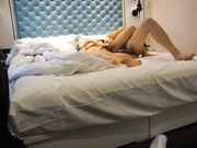 某学院的性感美女学妹酒店和情人偷情啪啪肤白臀美床技精湛