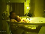 佛爷几天没干就逼痒的离异气质少妇第3部刚从老家回来就酒店约炮先来个鲜花浴去疲劳完整版上部