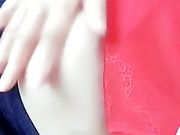 现在的主播胆真肥美女主播(R8和姨夫)大白天直接把车停在路边给司机舔鸡巴露出个逼逼很性感