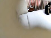 大叔把衣服还没脱的出轨少妇按倒扒光啪啪