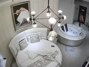 光头佬和情人开房偷情中午吃大蒜妹子嫌弃了