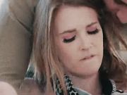 欺骗女友蒙眼玩游戏结果叫来另一个女的来玩双飞