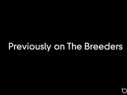 苗条美妇穿上性感内衣享受治疗师带来的性高潮